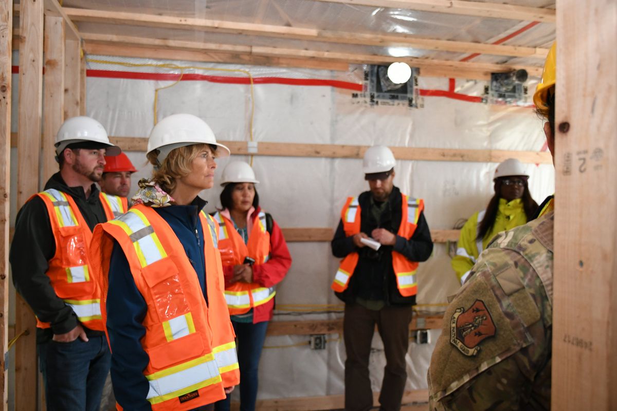 Photo 1 — Vêtements de travail personnalisés — combinaisons et vestes